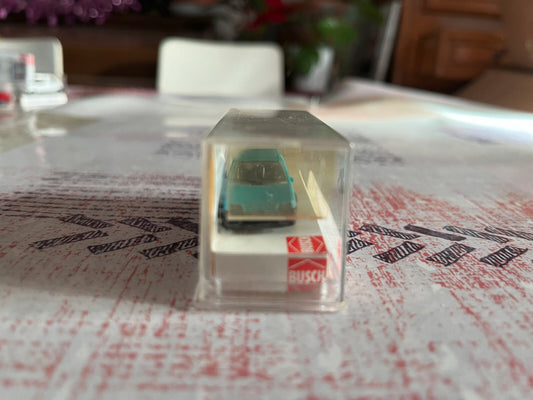 Voiture Miniature Chrysler Voyager Busch Germany 1/87 HO