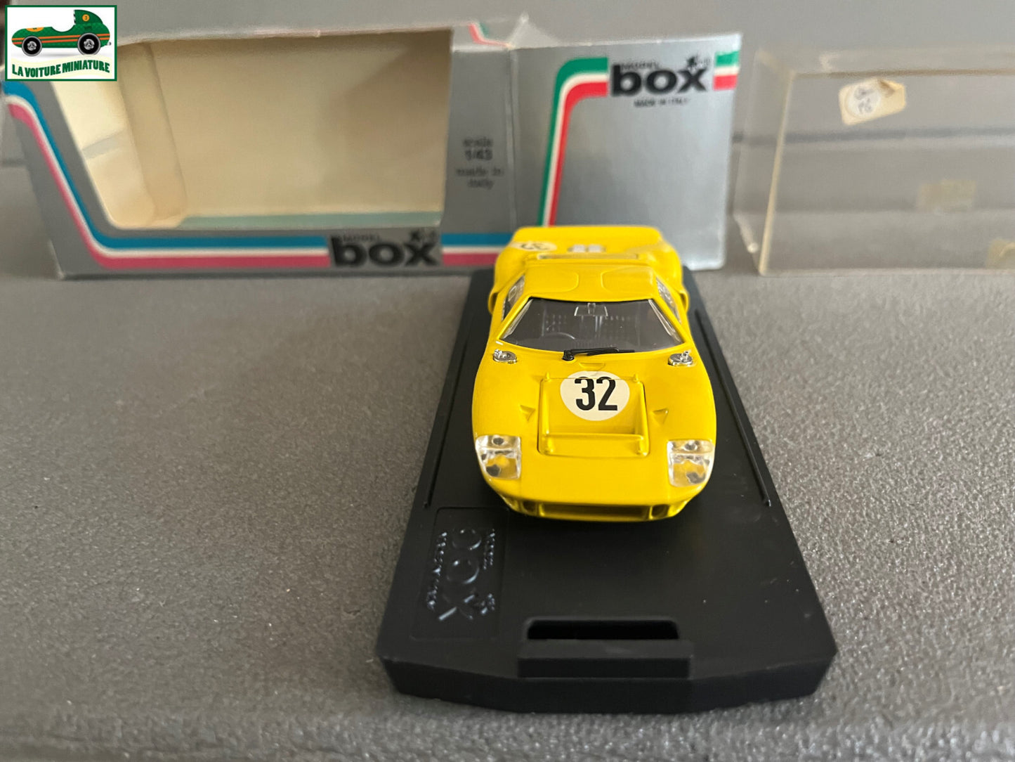 Voiture miniature Ford GT 40 Spa 68 Box Italy 1/43
