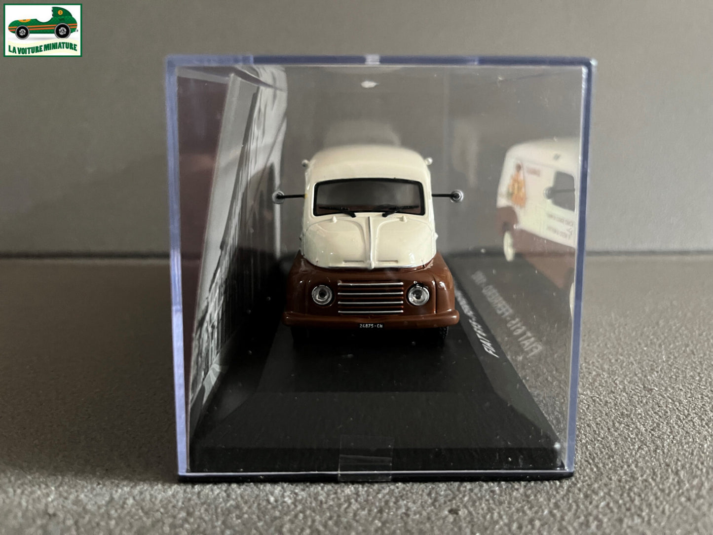 Voiture miniature Fourgon Camion Fiat 615 Ferrero 1952 au 1/43