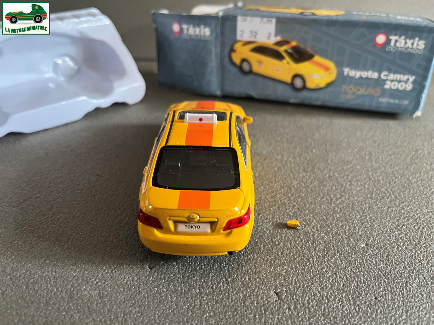 Voiture Miniature Toyota Camry 2009 Tokyo Taxi du Monde Welly au 1/38
