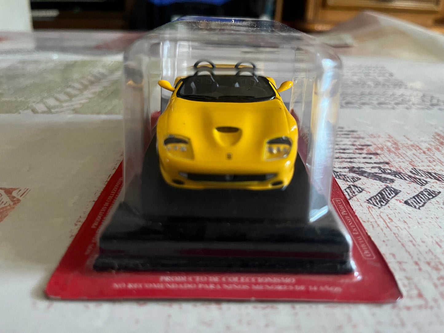 Voiture miniature Collection Ferrari 550 Barchetta Pininfarina Ixo Fabbri 1/43