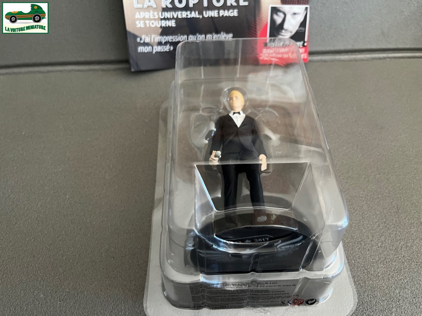 Figurine de Collection Johnny Hallyday + Livret N°19