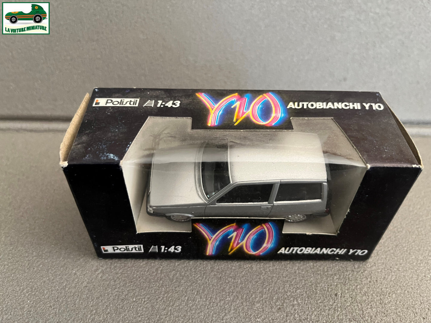 Ancienne Voiture miniature Autobianchi Y10 Polistil Italy au 1/43