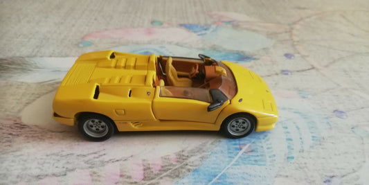 Voiture miniature Lamborghini Diablo Roadster DetailCars au 1/43