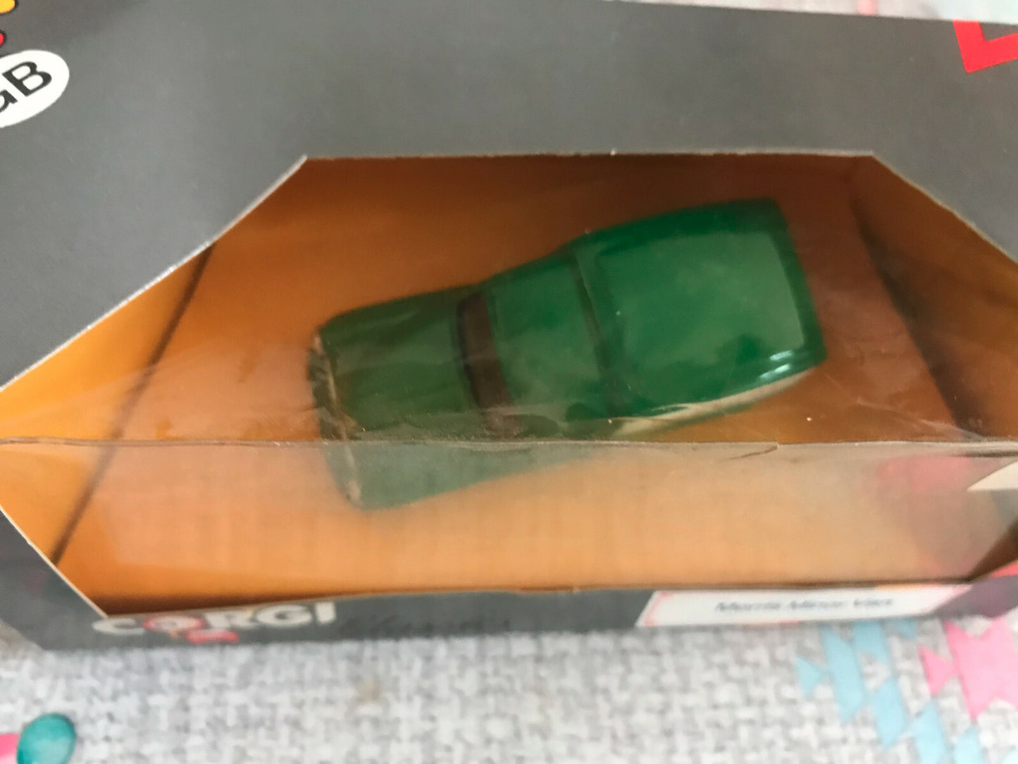 Voiture Miniature Morris Minor Van Castrol Corgi 1/43
