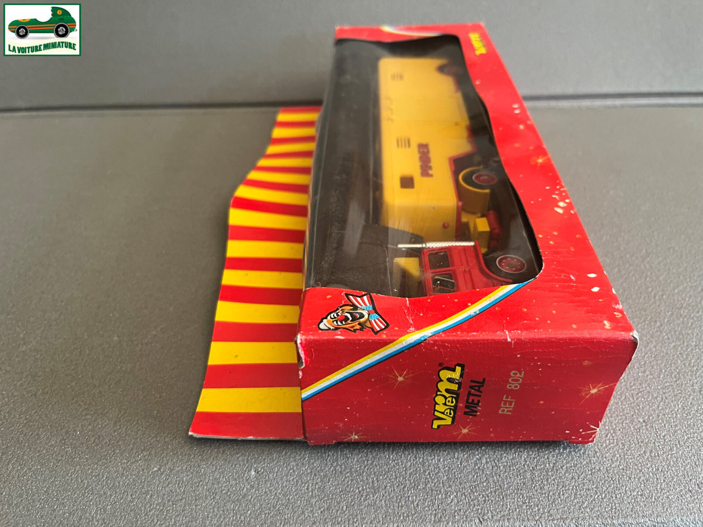 Voiture Miniature Semi Remorque Renault Transport Chevaux Pinder Verem 802 1/50