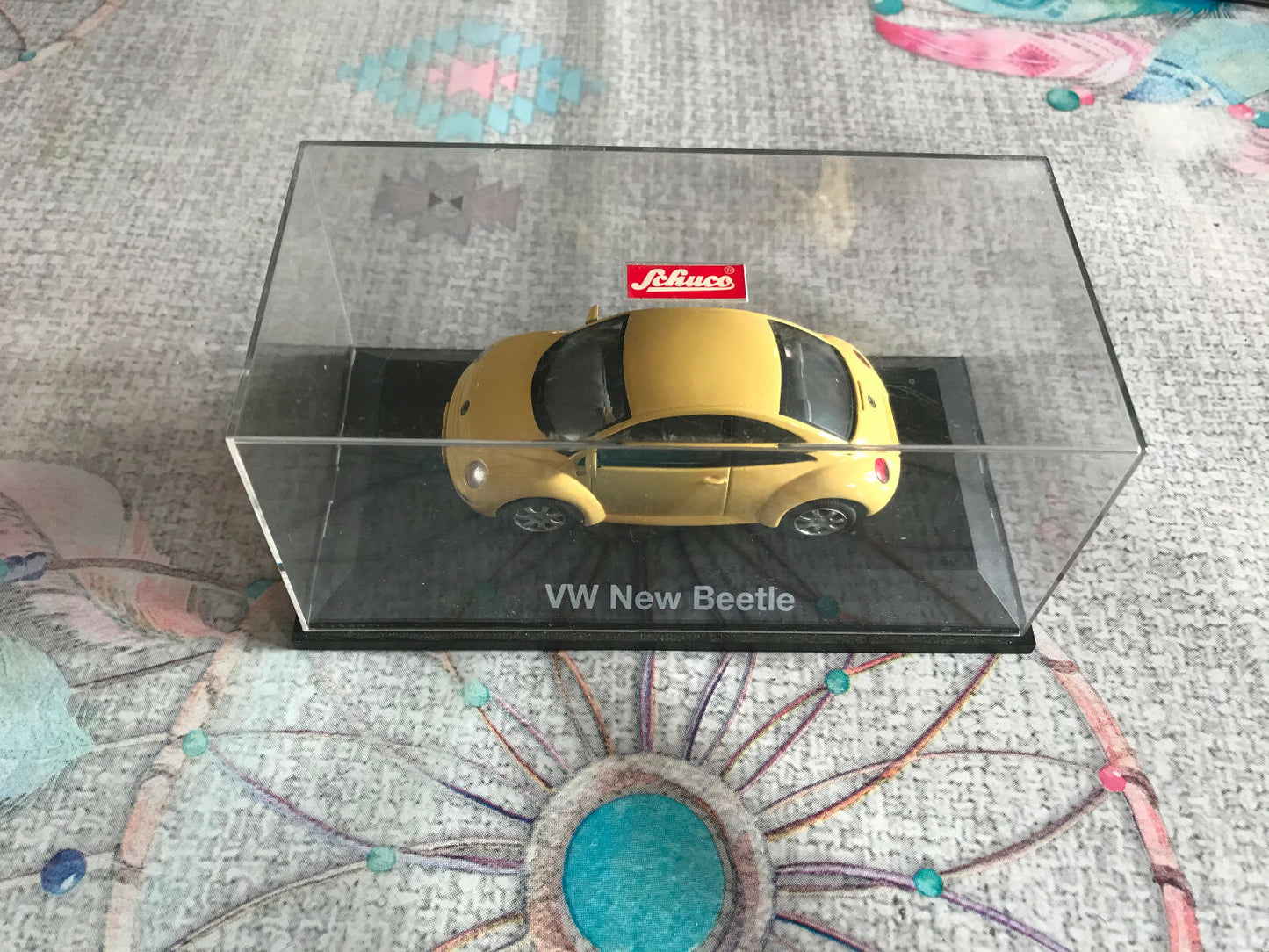 Voiture Miniature Schuco Volkswagen VW New Beetle au 1/43