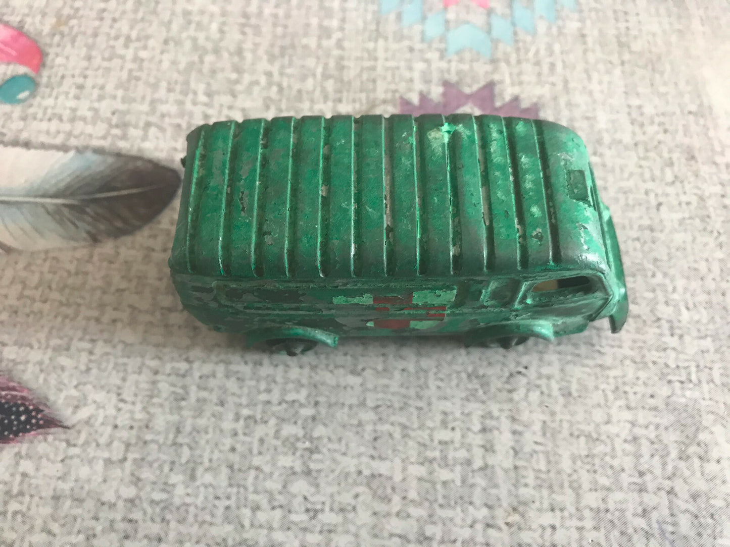 Ancienne Voiture Miniature Camion Renault 1000 Kgs CIJ France Epave
