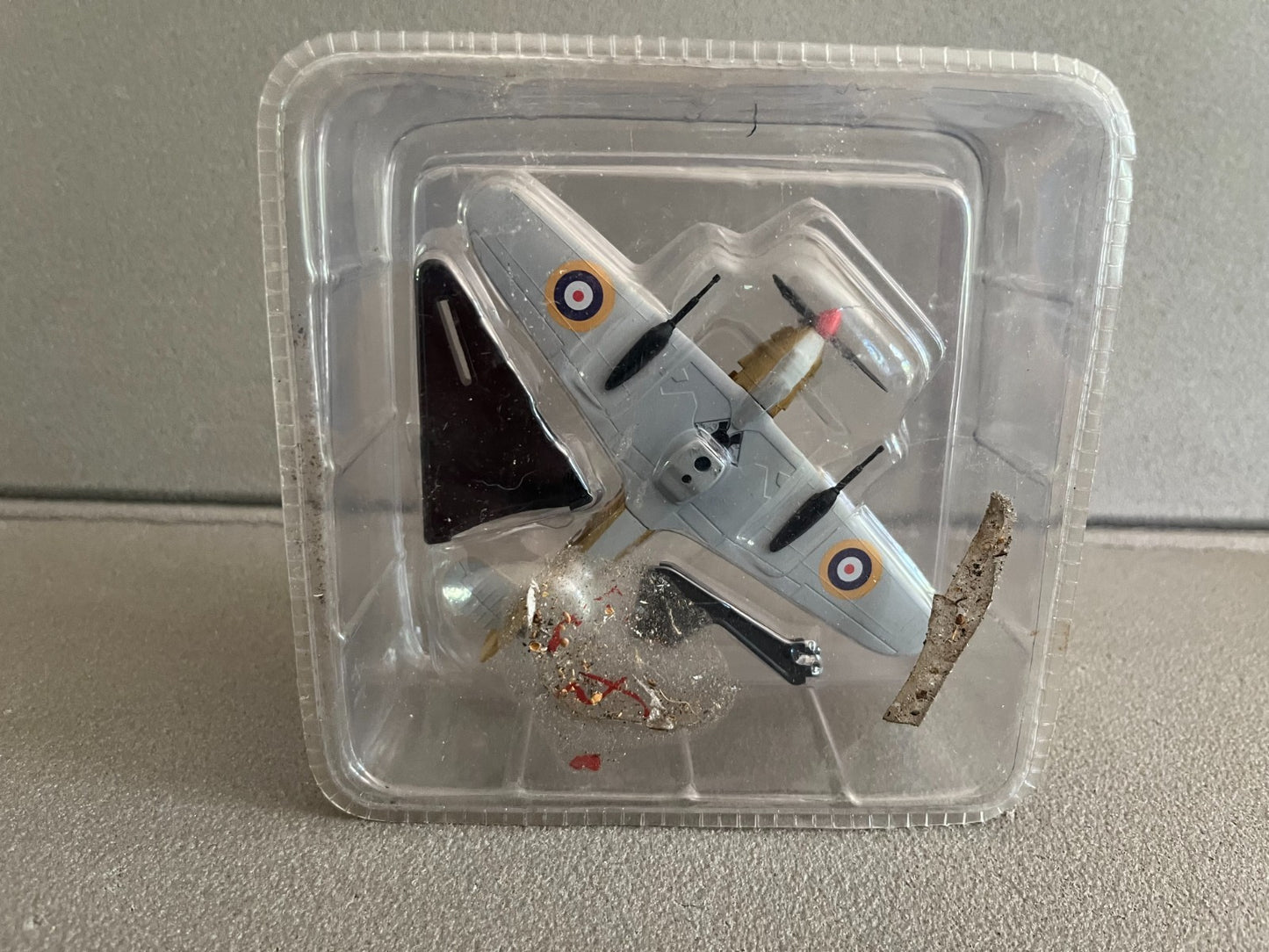 Avion miniature Militaire Hurricane Mk II 1/110 Delprado