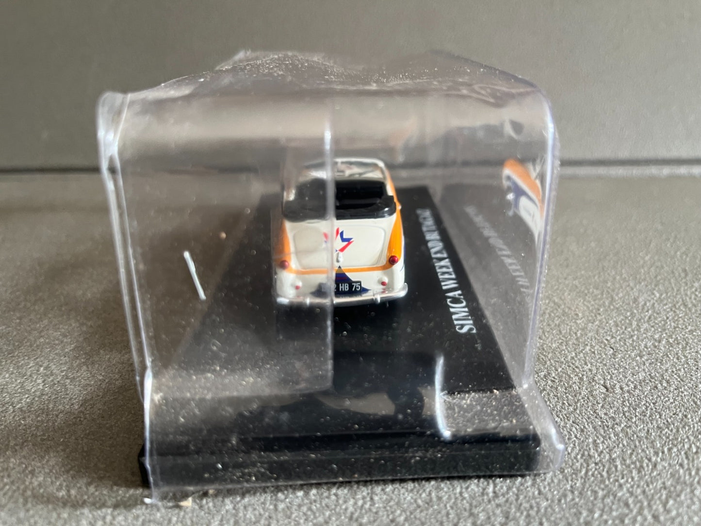 Voiture miniature Camion Simca Week End Butagaz Auto Plus Hachette 1/43