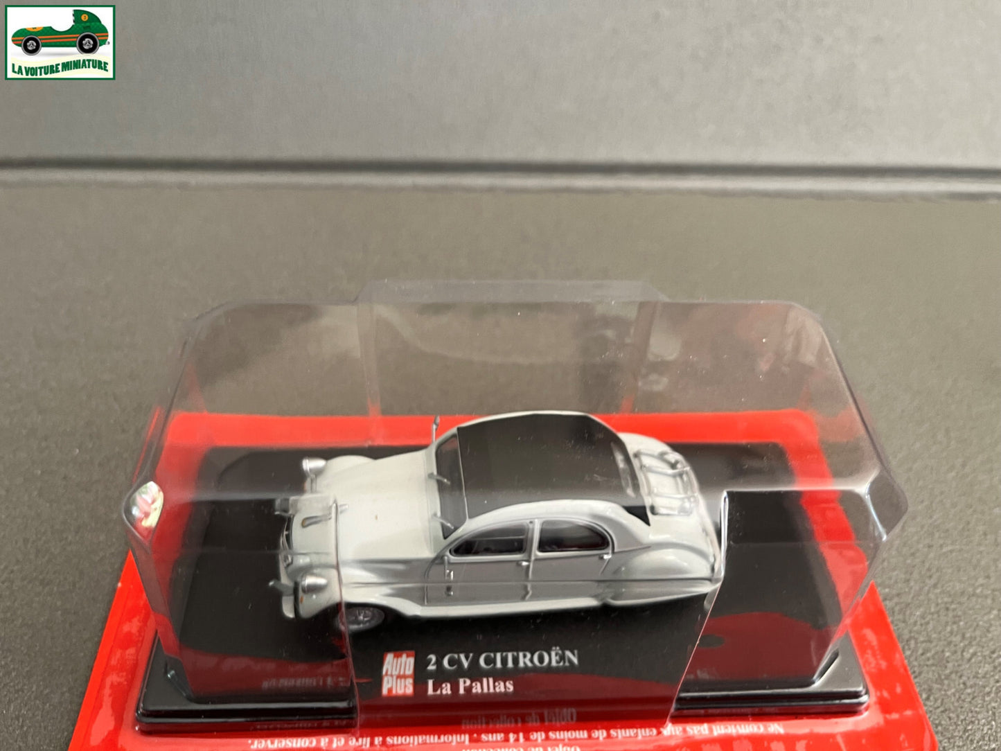 Voiture miniature Citroen 2cv 2 cv La Pallas Auto Plus Hachette 1/43