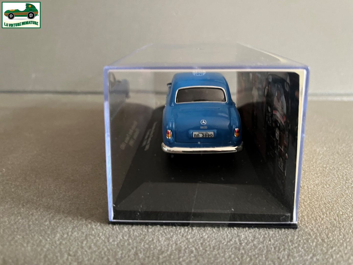Voiture Miniature Mercedes Benz Ponton 180D 1989 Taxi Du Monde au 1/43 Altaya