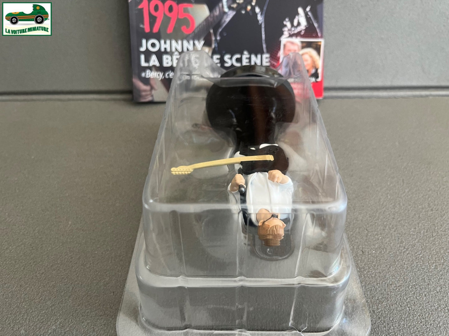 Figurine de Collection Johnny Hallyday + Livret N°17