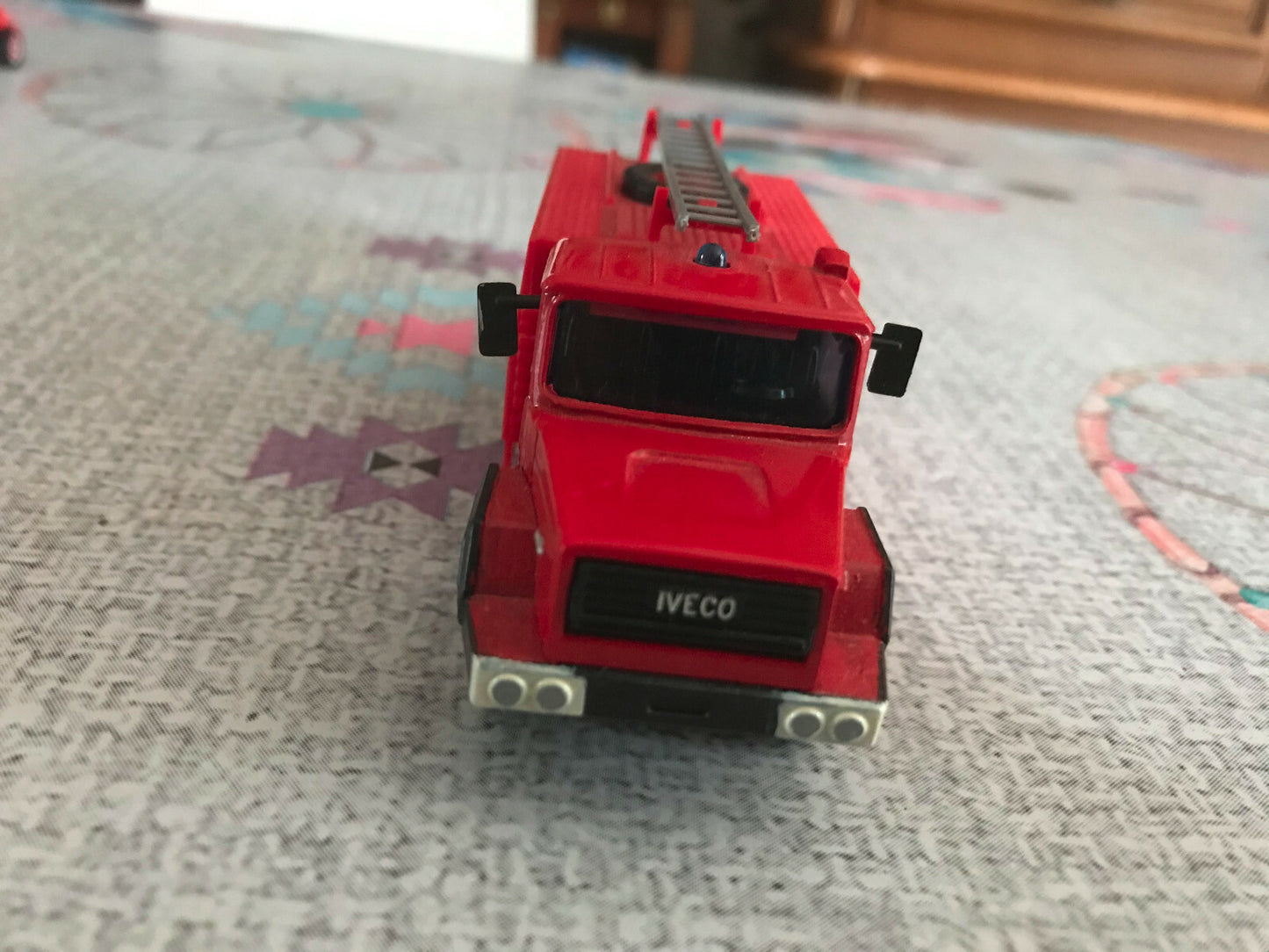 Voiture Miniature Camion Secours Pompiers Iveco Solido au 1/50