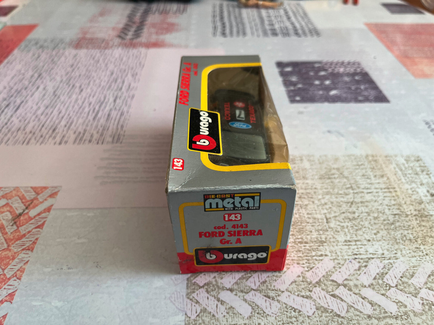 Voiture miniature Burago Ford Sierra Gr. A 4143 au 1/43