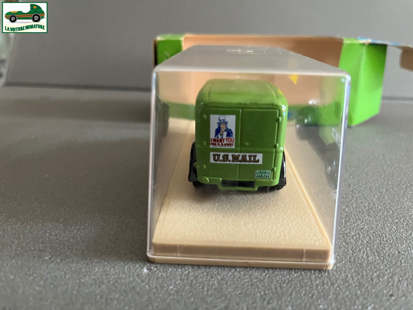 Voiture miniature Ford V8 1934 Fourgon U.S Mail Eligor France au 1/43