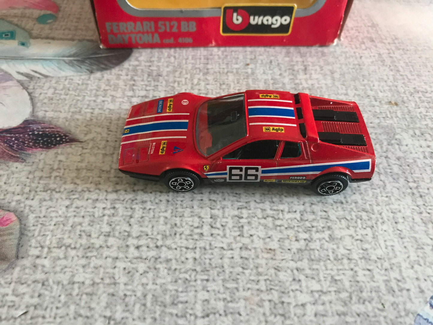 Ancienne Voiture Miniature Ferrari 512 BB Burago Made in Italy 1/43