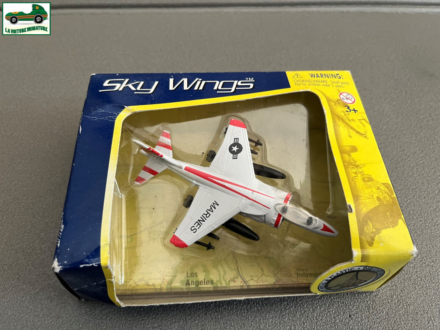 Avion miniature Militaire Sky Wings MotorMax AV-8B Harrier Marines