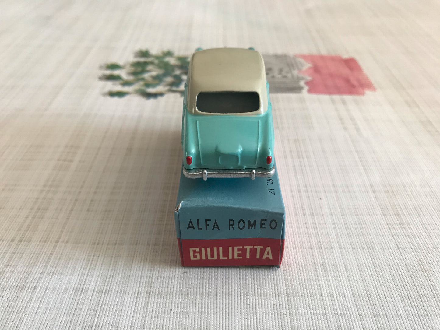 Voiture miniature Alfa Romeo Giulietta Mercury Hachette 1/48 1/43 Dinky