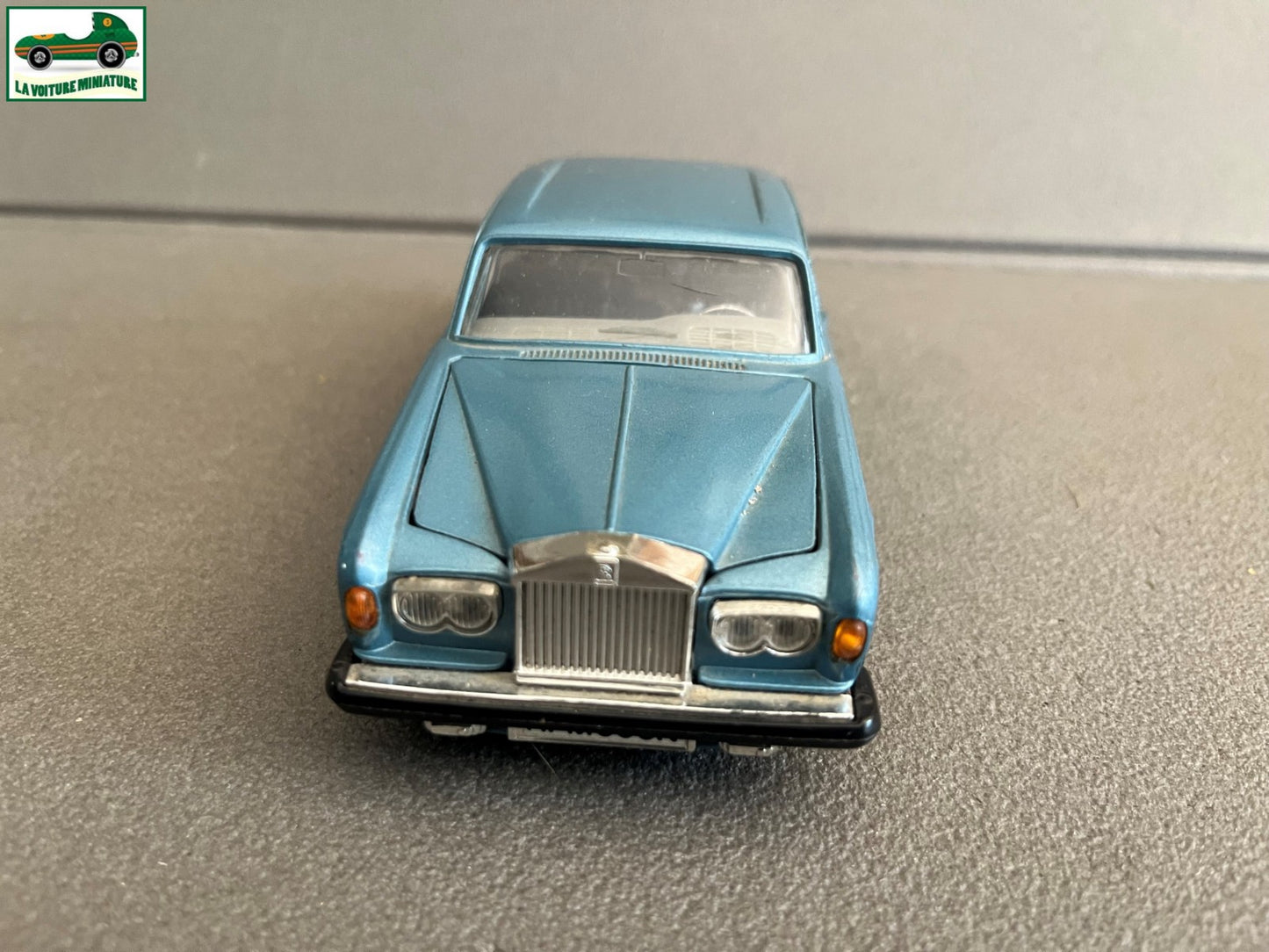 Ancienne Miniature Voiture Rolls Royce Silver Shadow Burago 1/24