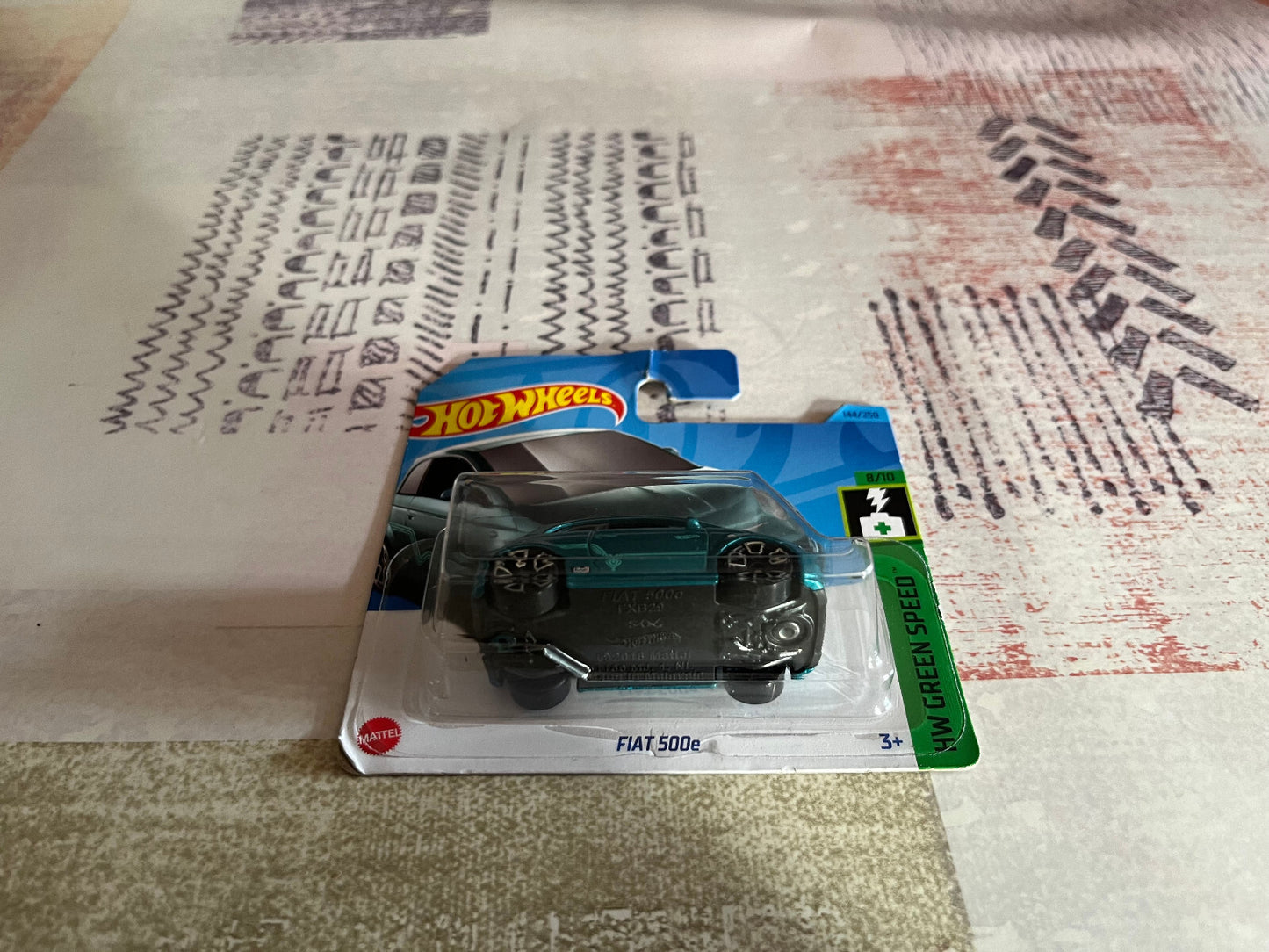 Voiture Miniature Fiat 500 électrique 500e Hotwheels 1/64 Echelle Type Majorette