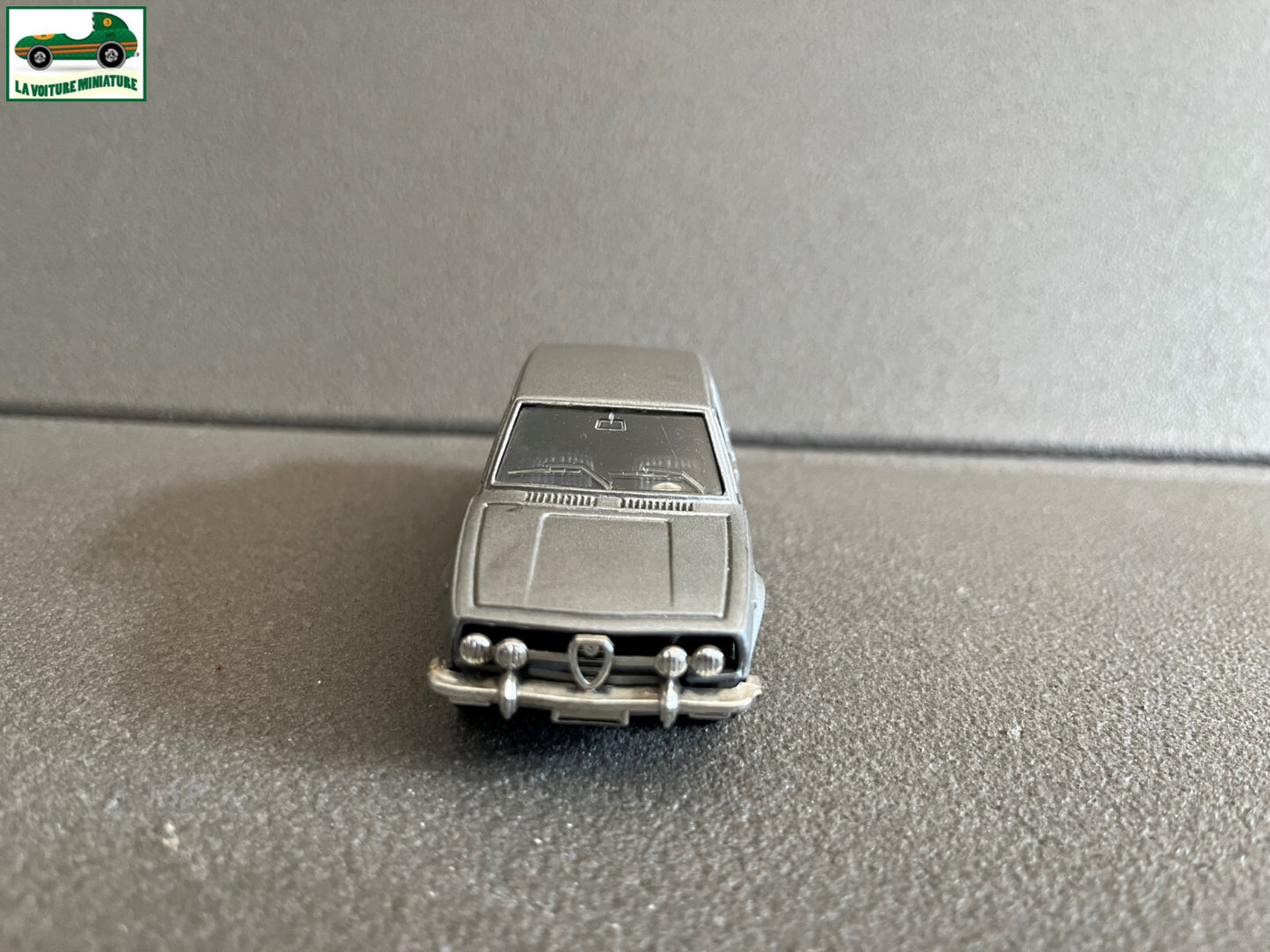 Ancienne Miniature Voiture Alfa Romeo Alfetta A76 Mebetoys Italy 1/43