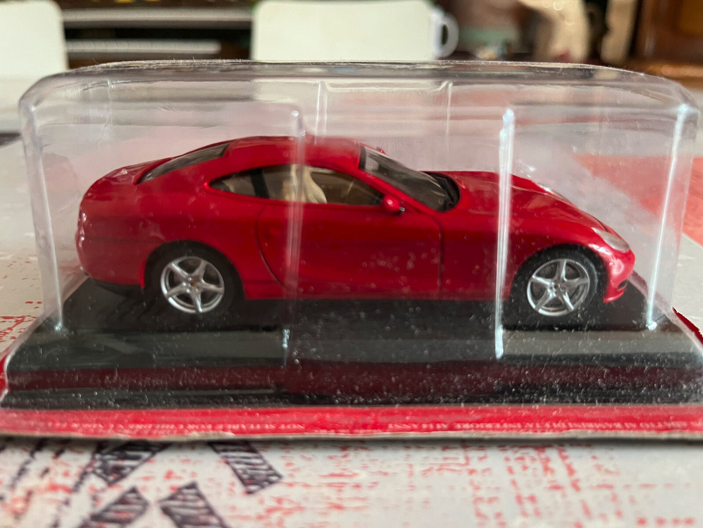Voiture miniature Collection Ferrari 612 Scaglietti Ixo Fabbri au 1/43