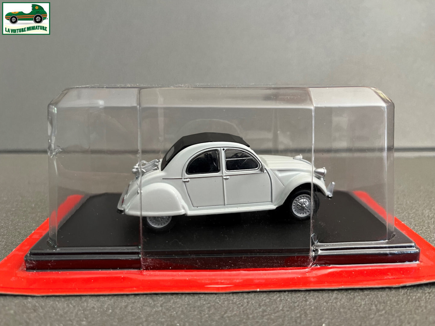 Voiture miniature Citroen 2cv 2 cv La Pallas Auto Plus Hachette 1/43