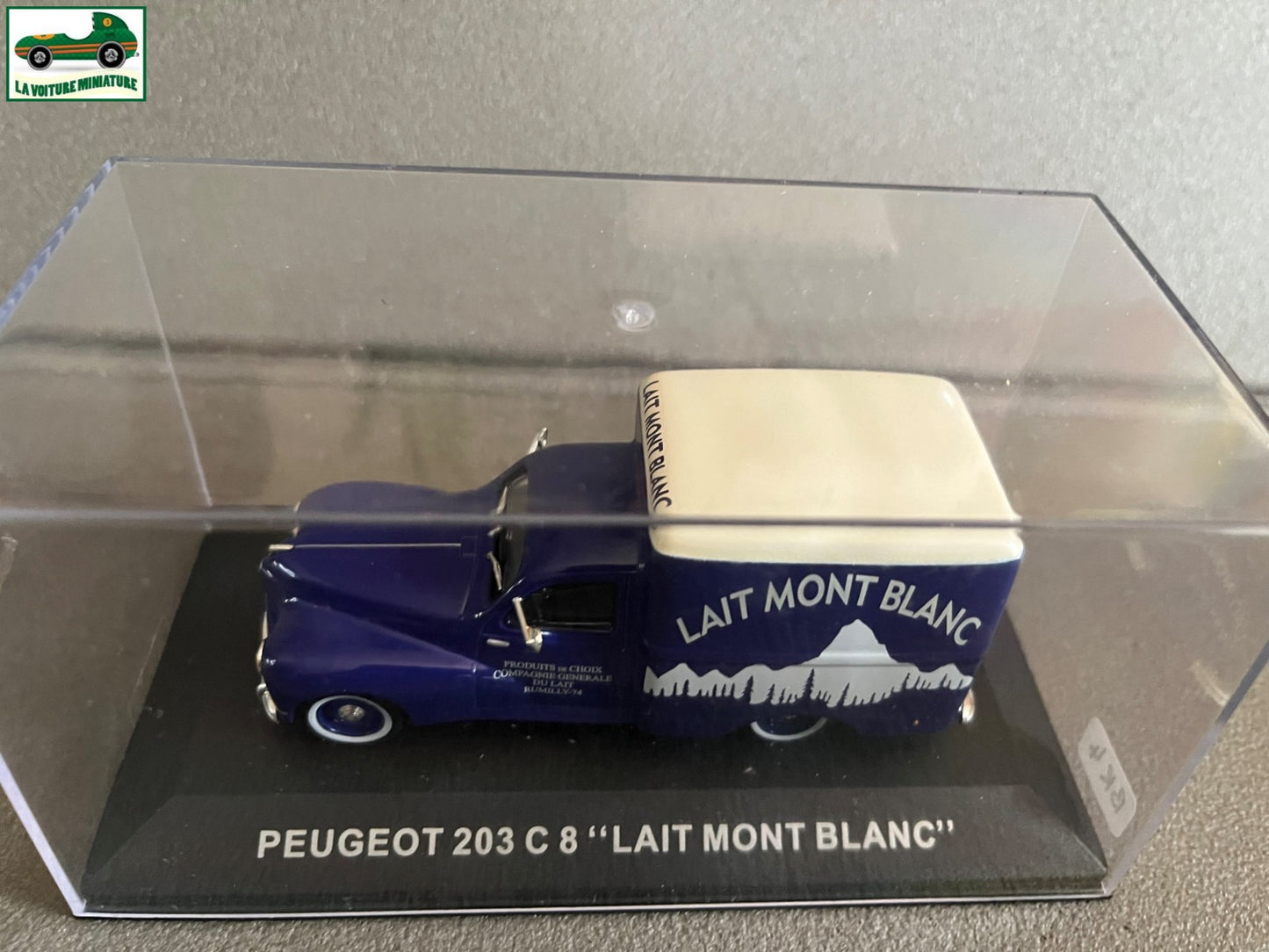 Voiture miniature Publicitaire Peugeot 203 C 8 Lait Mont Blanc au 1/43