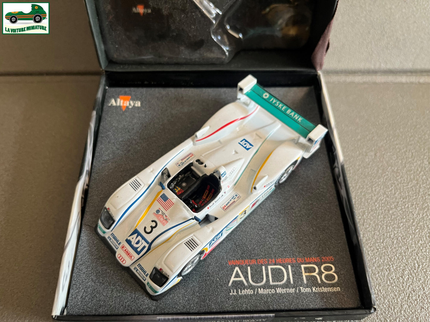 Voiture Miniature Course Audi R8 24 Heures du Mans 2005 au 1/43