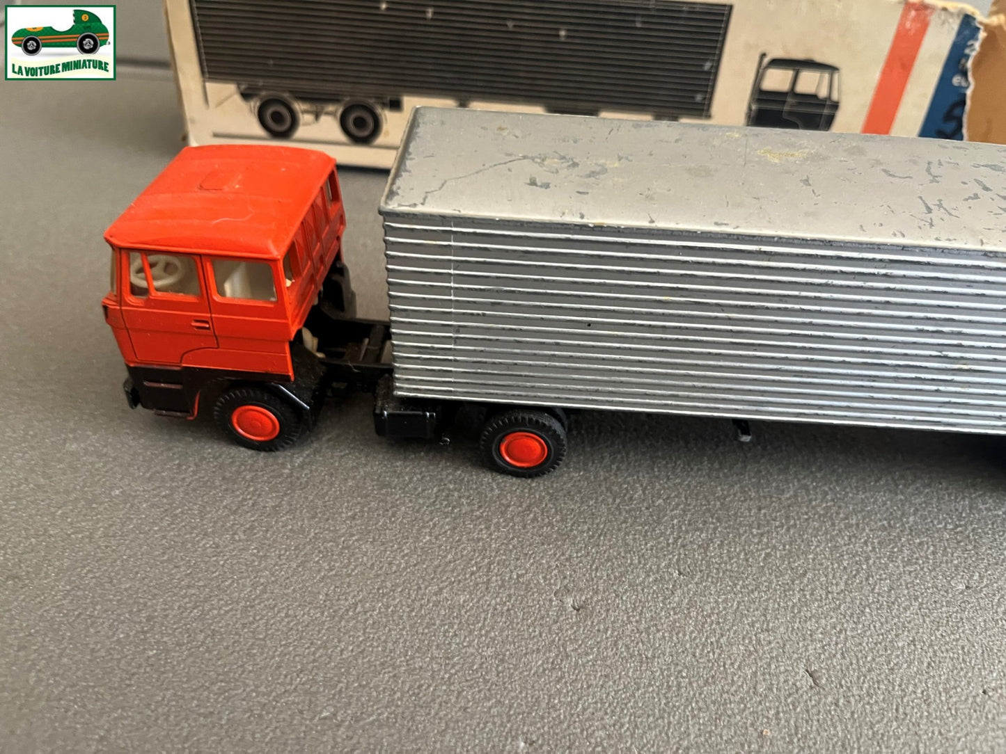 Ancienne Voiture Miniature Camion Semi Remorque DAF Lion Car 1/50 Défauts