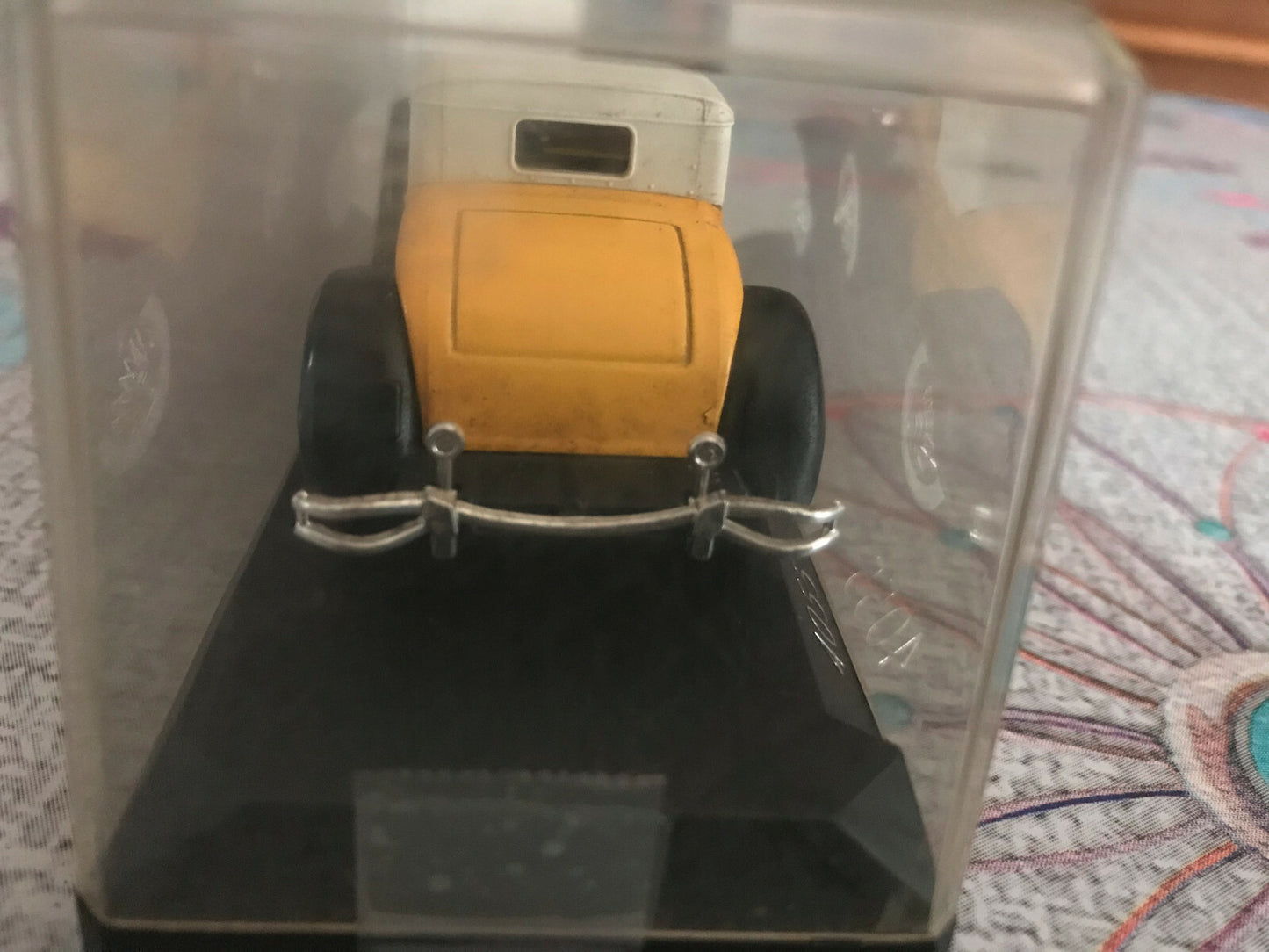 Voiture miniature Cord L29 Jaune Solido au 1/43