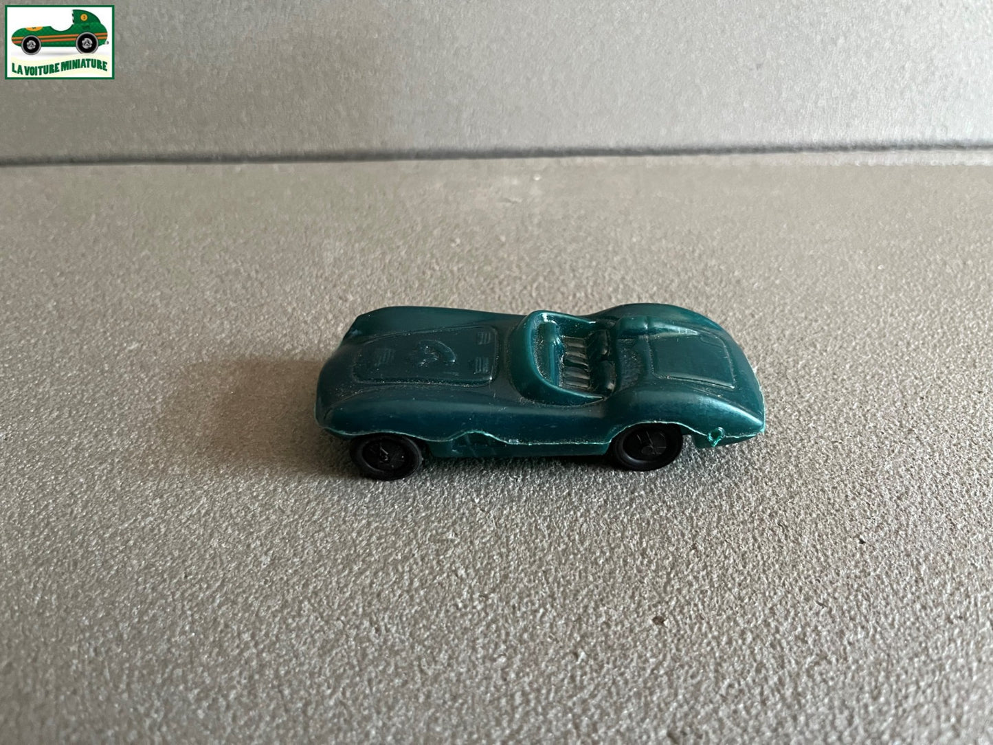Ancienne Miniature Voiture Plastique Lessive Crio Aston Martin 3L 1/43 Bonux Clé