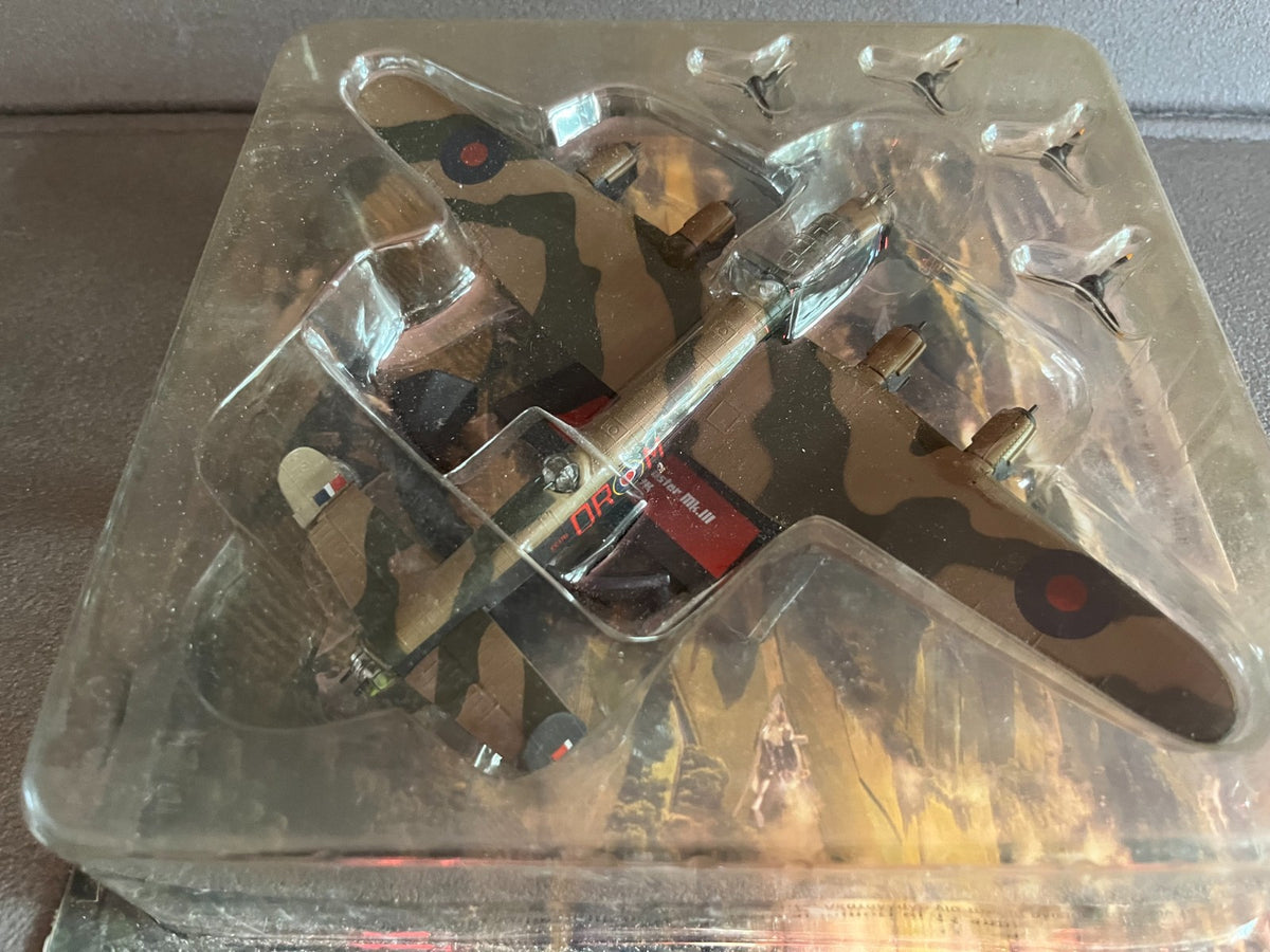 Avion miniature Militaire Bombardier Avro Lancaster MK III Altaya 1/72