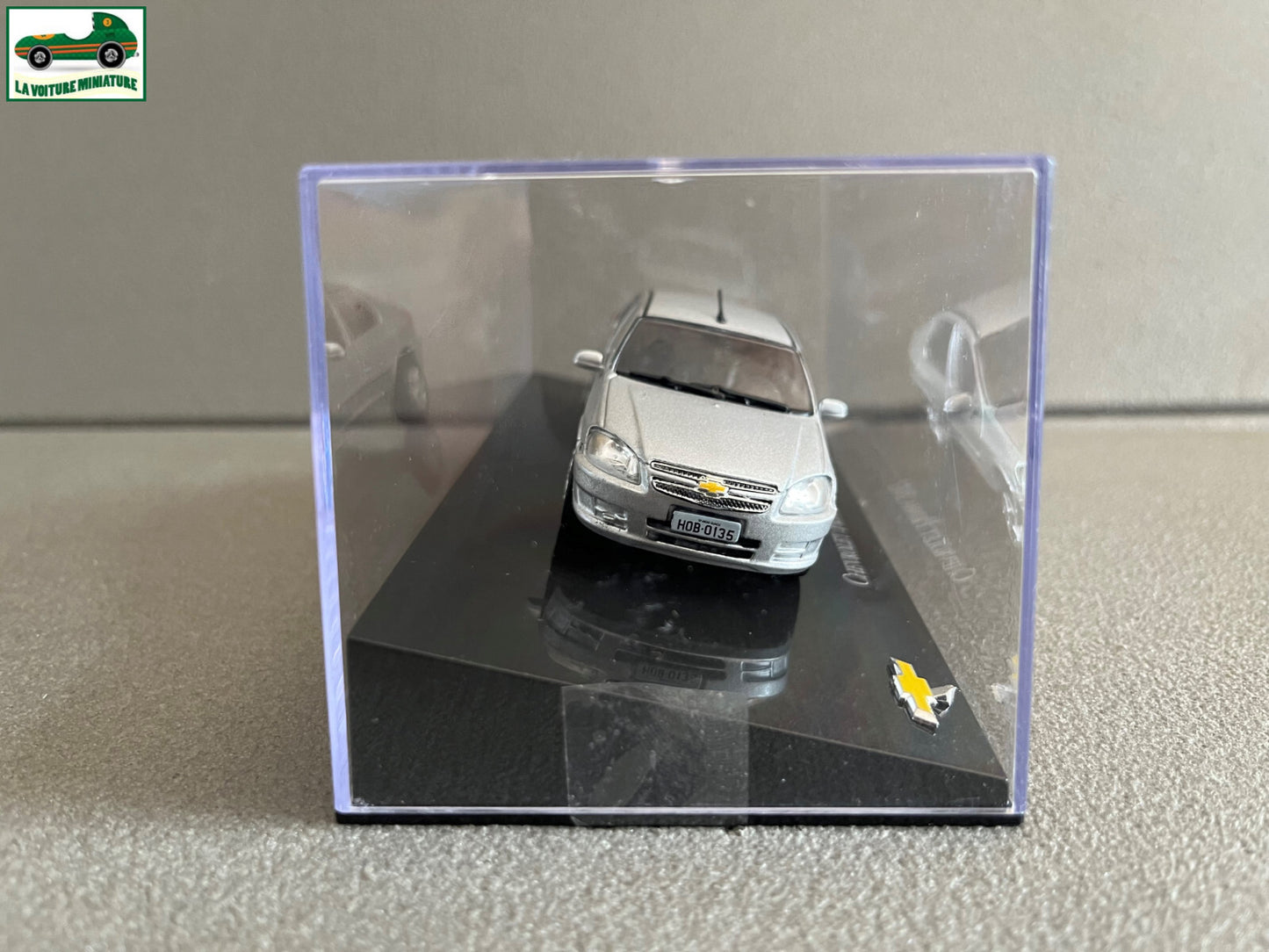 Voiture miniature Américaine Chevrolet Prisma 2012 au 1/43