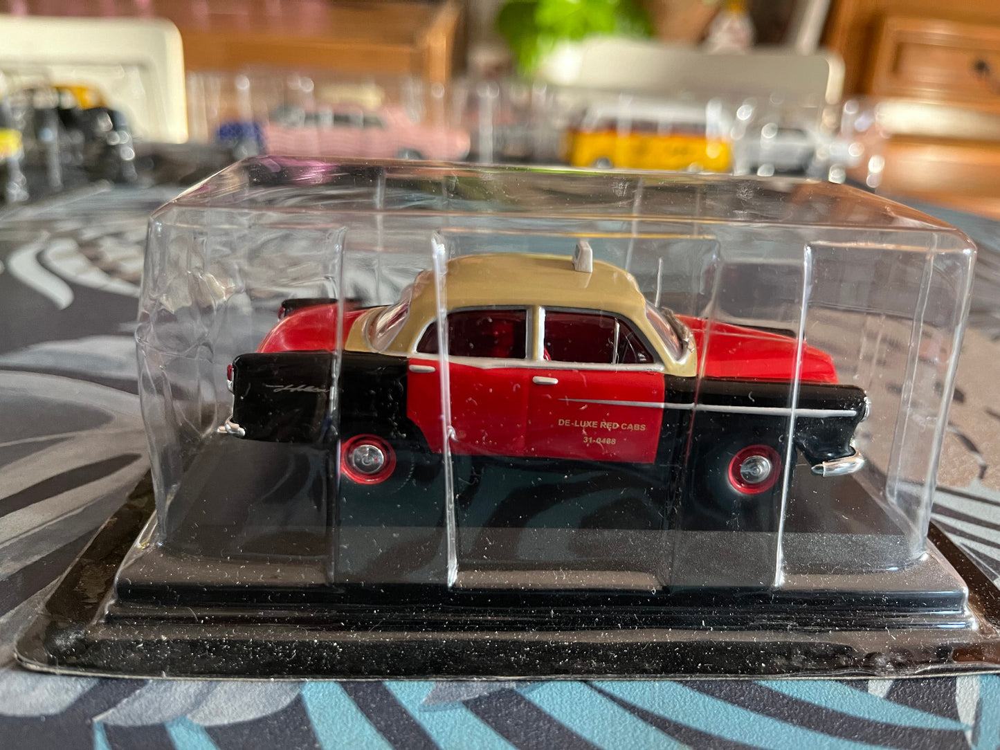 Voiture Miniature Holden Fe Sedan Sydney 1956 Taxi Du Monde au 1/43