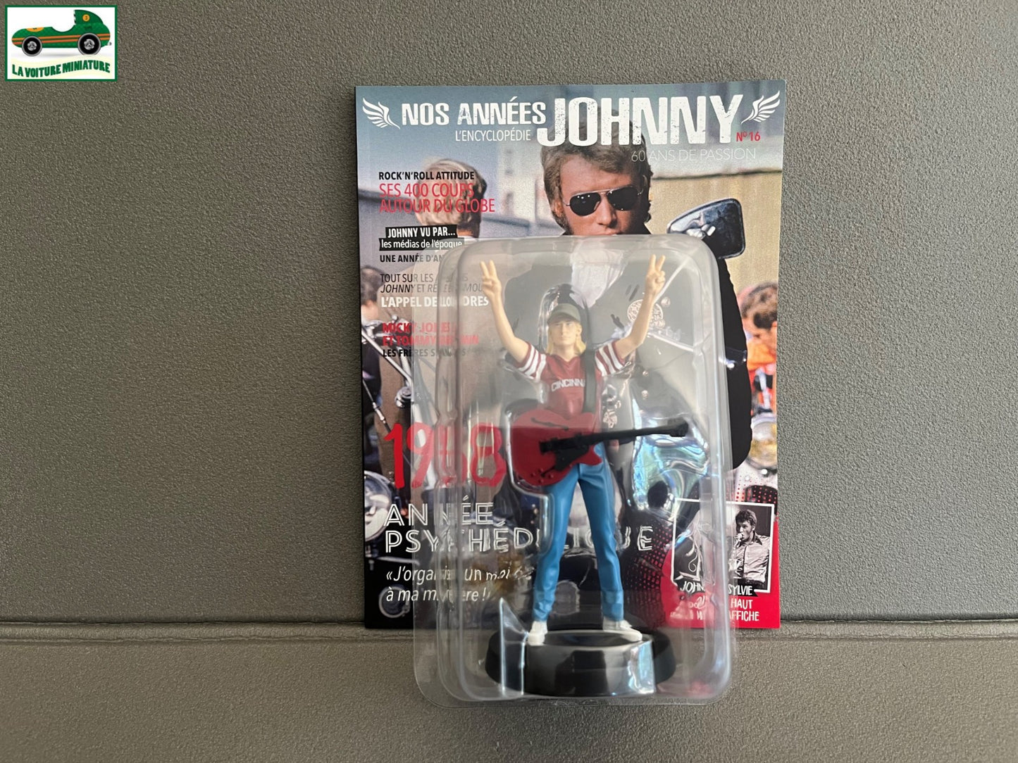 Figurine de Collection Johnny Hallyday + Livret N°16