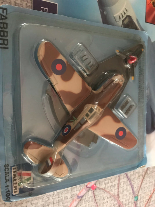 Avion miniature Militaire P-40 C Tomahawk Fabbri Italeri 1/100