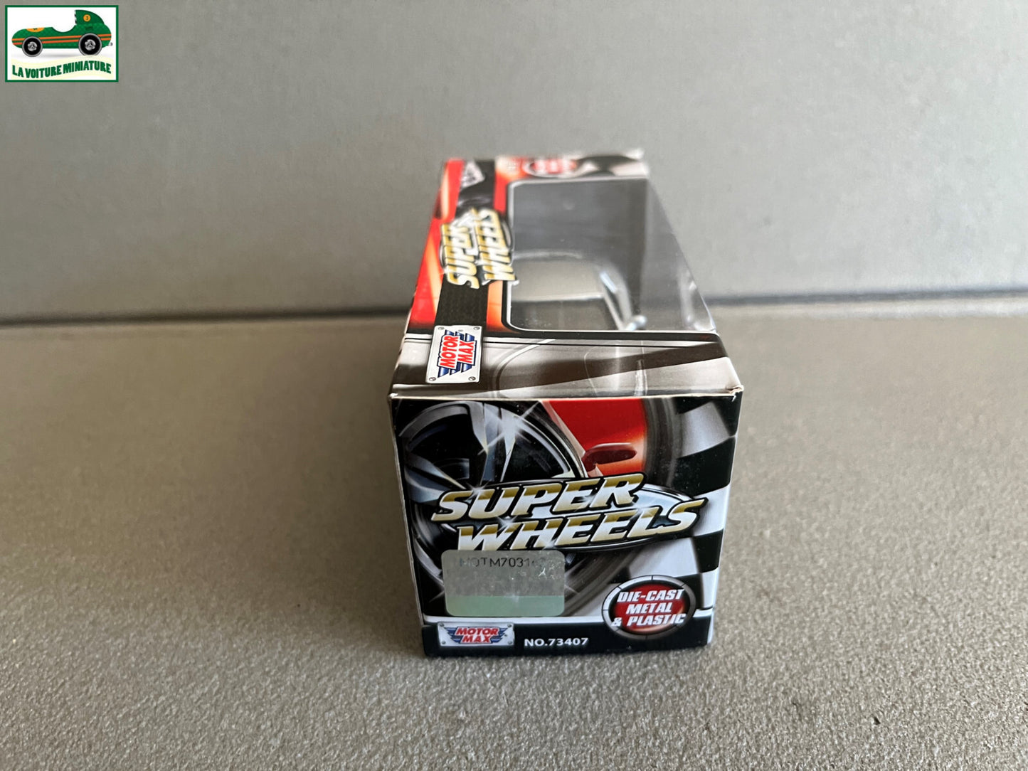 Voiture miniature 2005 Mercedes-Benz SLR McLaren Motor Max 1/43