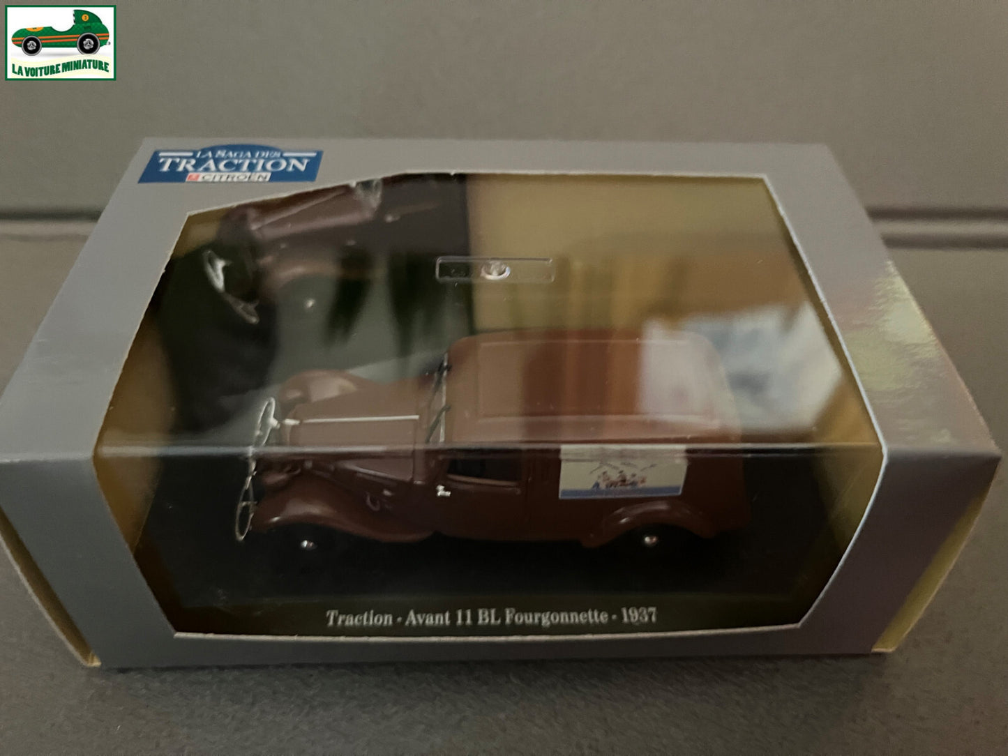 Voiture Miniature Citroen Traction 11BL Fourgonnette Atlas Courtage 1/43