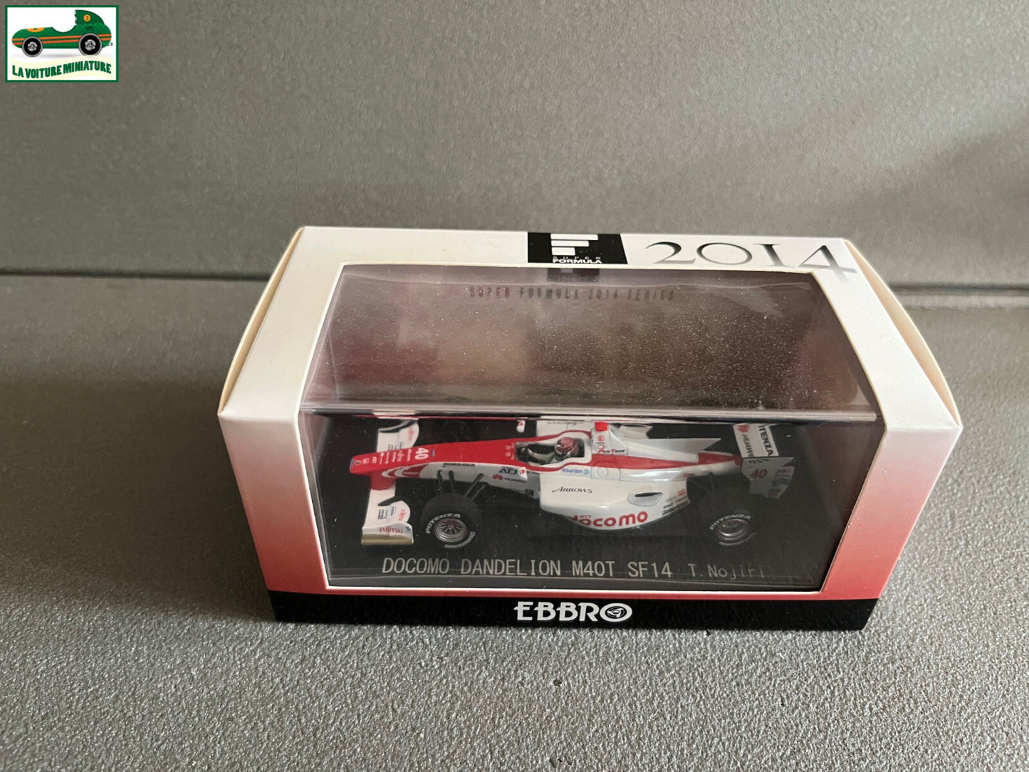 Voiture Miniature Docomo Dandelion M40T SF14 Formula 2014 F1 Ebbro au 1/43