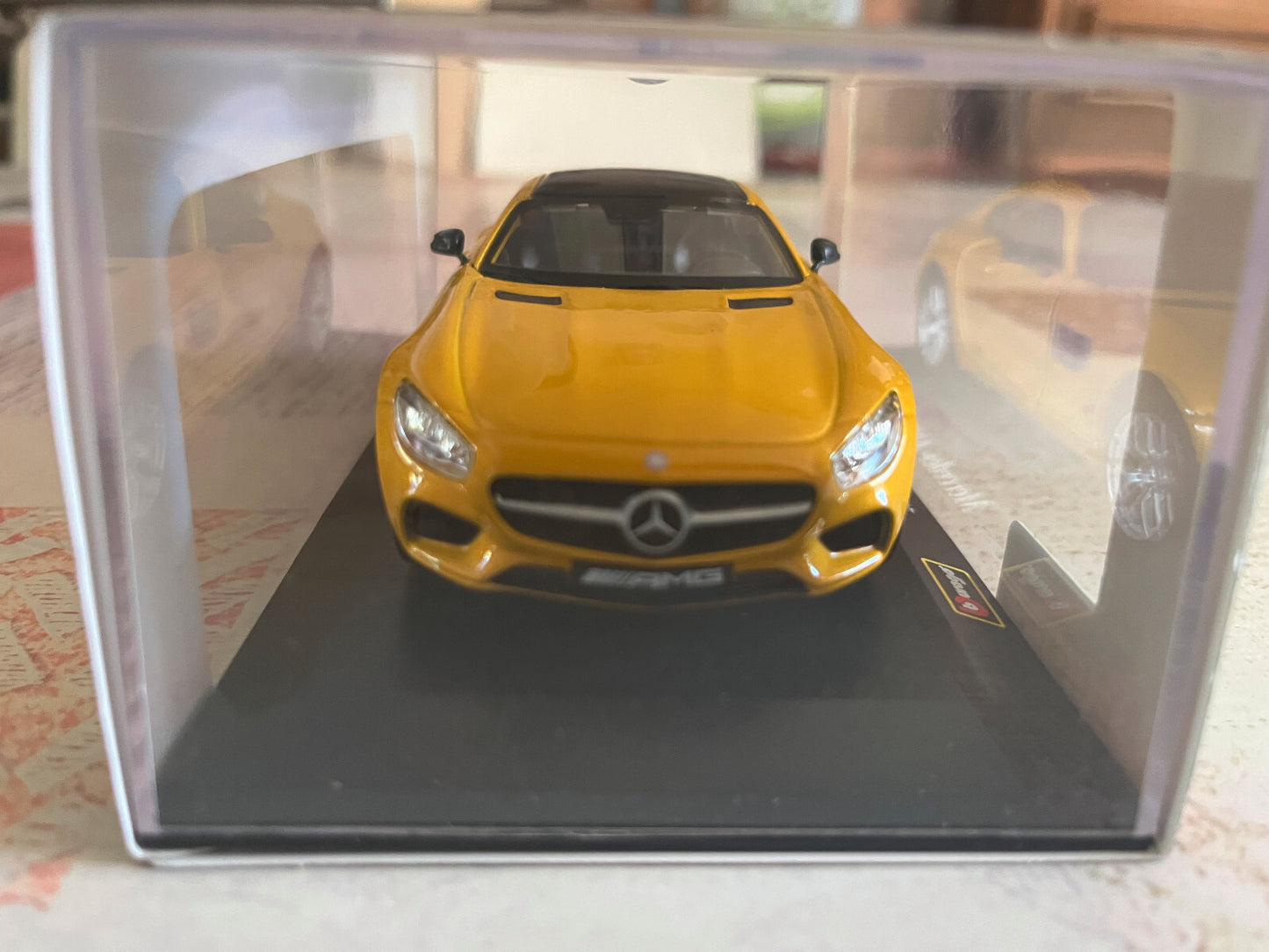 Voiture Miniature Burago Mercedes AMG GT au 1/32
