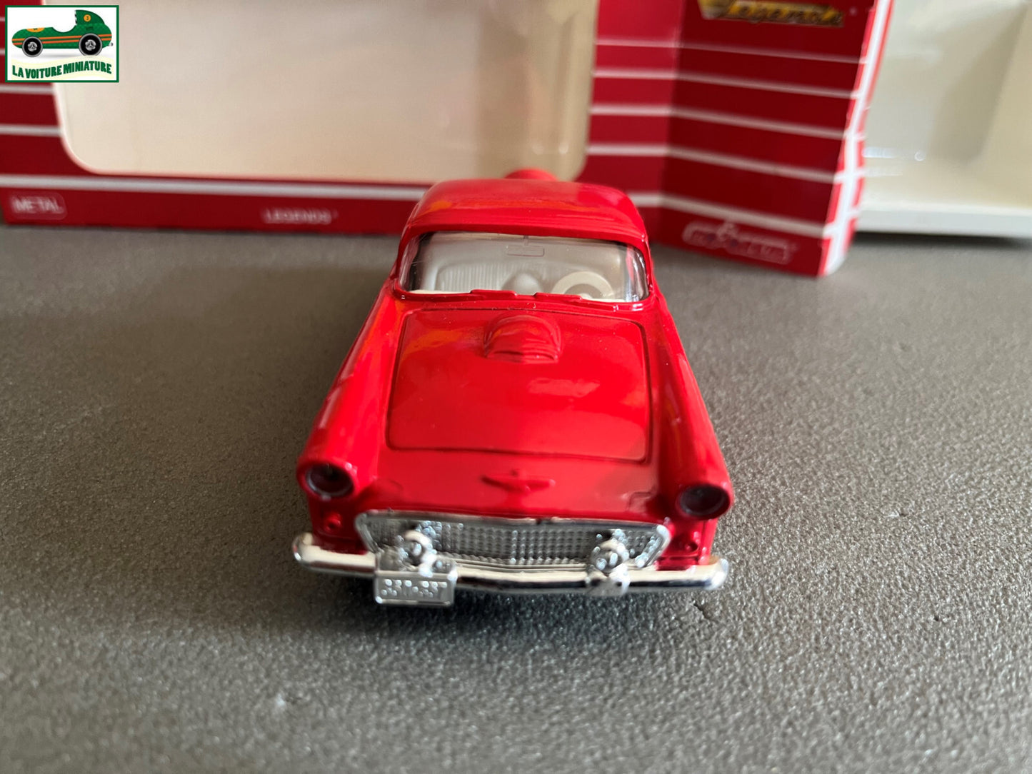 Voiture miniature Ford Thunderbird 56 2402 Majorette 1/32