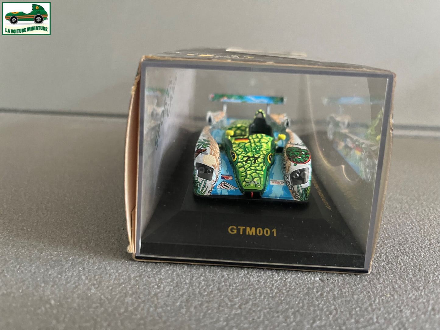 Voiture Miniature Audi R8 Crocodile Winner Adelaide 2000 Ixo au 1/43