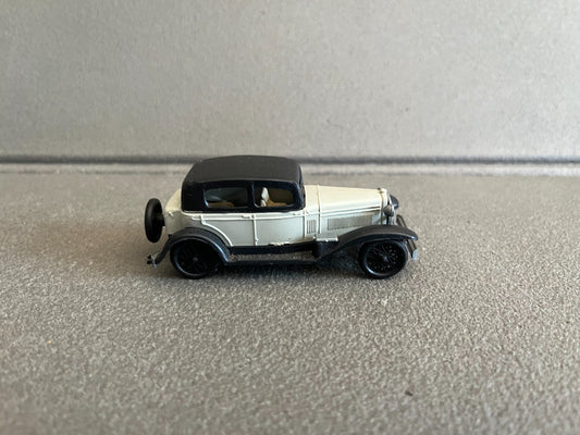Voiture Miniature Ancien Plastique Alfa Roméo 6C 1930 Huilor