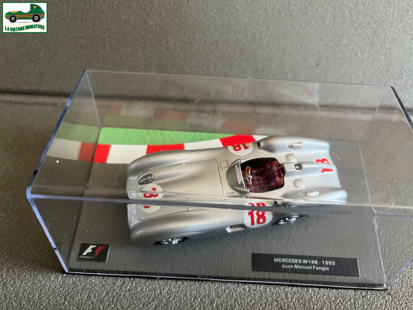 Voiture miniature Formule 1 F1 Mercedes W196 Fangio 1955 au 1/43