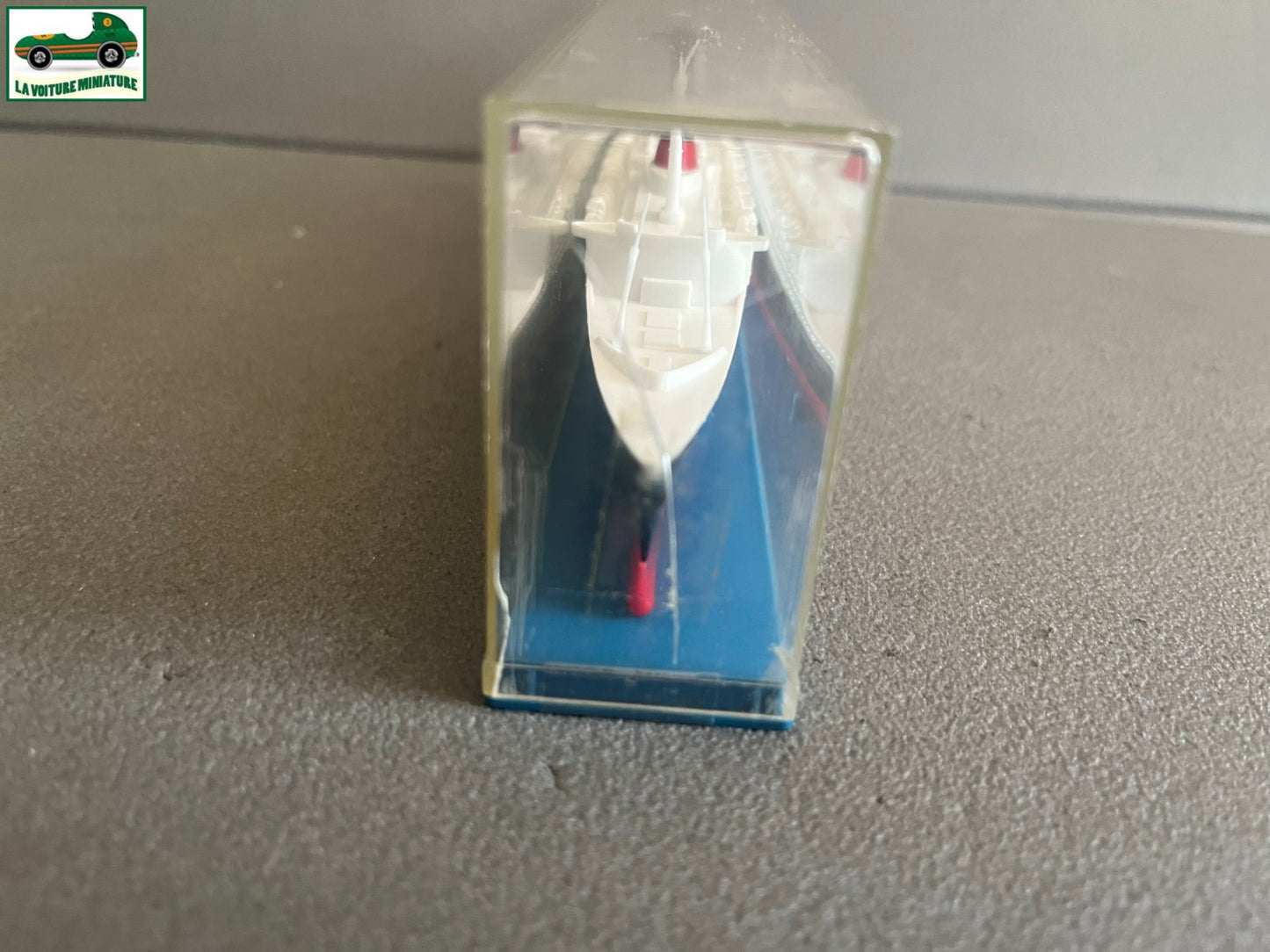 Ancien Bateau Miniature Paquebot N°870 SuperToys France Dinky Toys Meccano 1/200