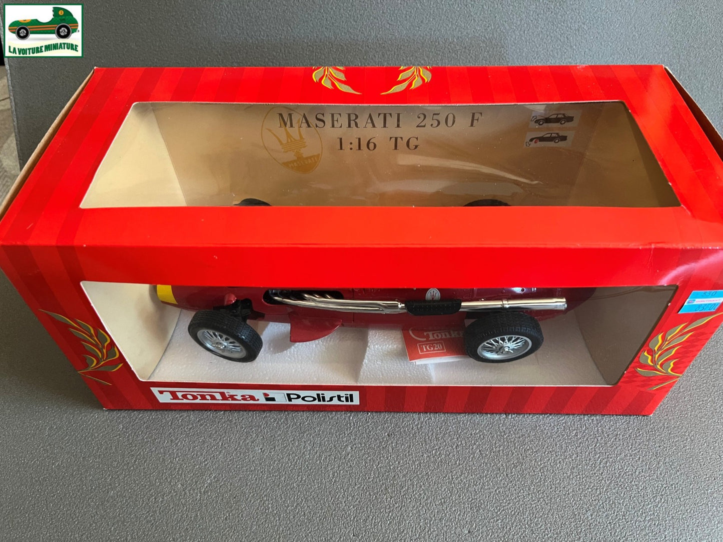 Voiture miniature Maserati 250 F Polistil au 1/16