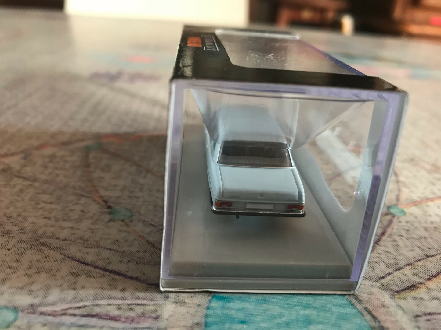 Voiture Miniature Mercedes Benz 220 D W115 Art 13403 Brekina 1/87 HO