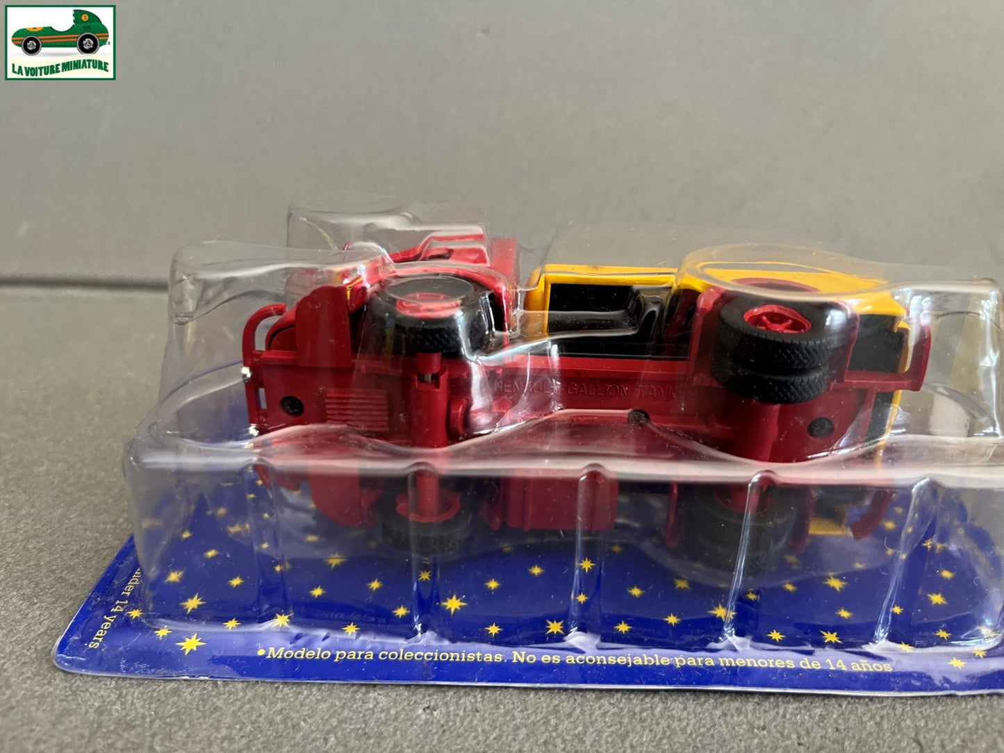 Voiture Miniature Renault Galion Citerne Cirque Pinder Altaya 1/43
